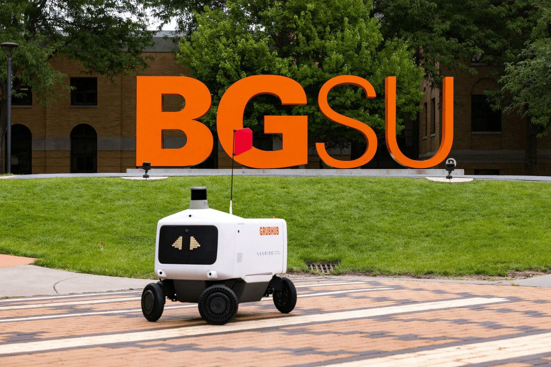 Avride Delivery Robots Debut with Grubhub as New Ordering Platform