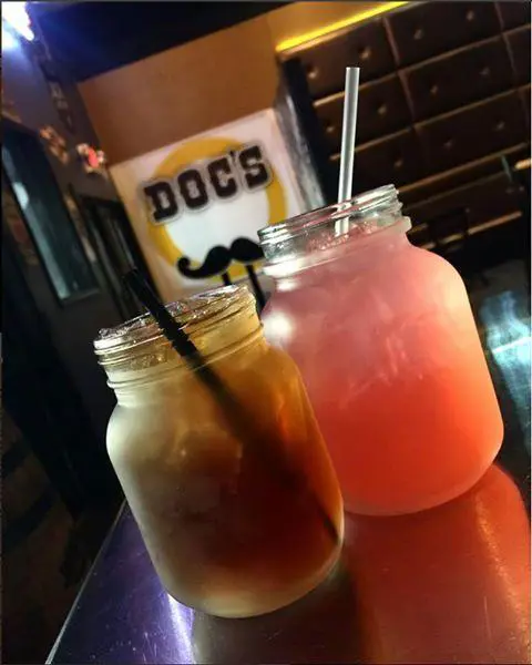 Doc's Big City Saloon / Cameo Pizza